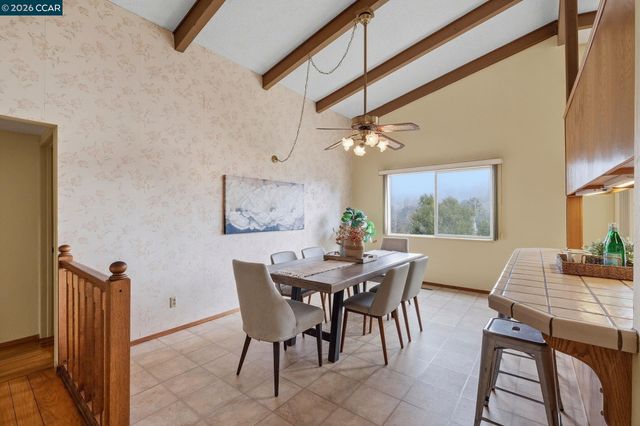 95 Mackie Dr, Martinez, CA 94553