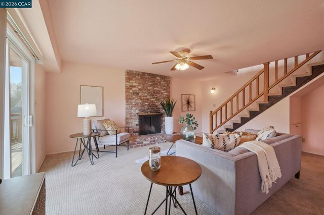 95 Mackie Dr, Martinez, CA 94553