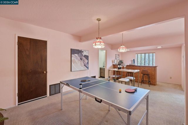 95 Mackie Dr, Martinez, CA 94553