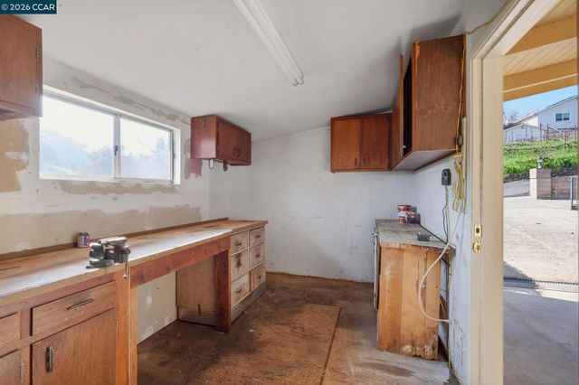 95 Mackie Dr, Martinez, CA 94553