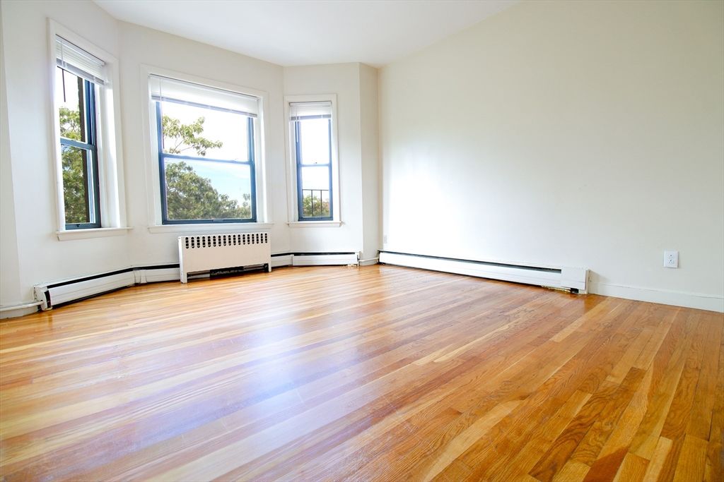 1242 Commonwealth Ave 41, Boston, MA 02134