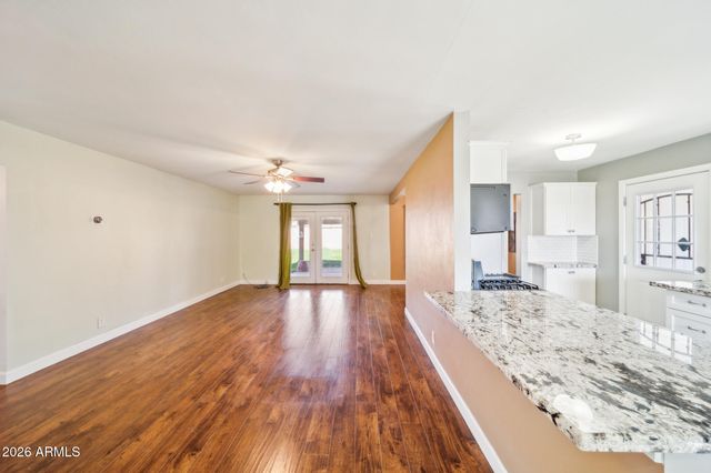 2320 W WHITTON Avenue, Phoenix, AZ 85015