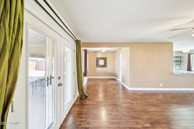 2320 W WHITTON Avenue, Phoenix, AZ 85015