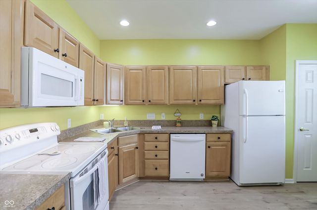9174 Huxley Court, Fishers, IN 46037