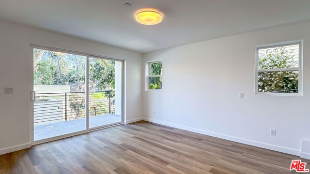 946 Lucile Avenue, Los Angeles, CA 90026