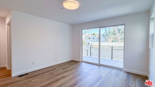 946 Lucile Avenue, Los Angeles, CA 90026