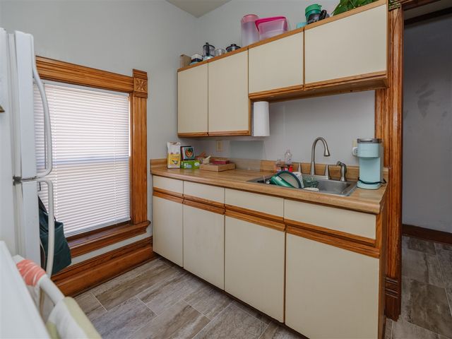 232 Woodward Avenue, Kalamazoo, MI 49007