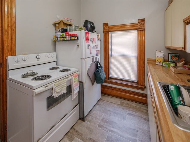 232 Woodward Avenue, Kalamazoo, MI 49007