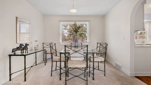 1302 E Detroit Avenue, Indianola, IA 50125