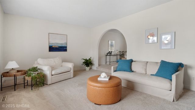 1302 E Detroit Avenue, Indianola, IA 50125