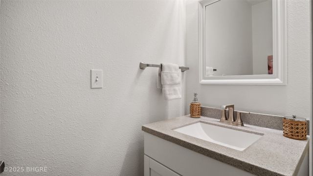 1302 E Detroit Avenue, Indianola, IA 50125