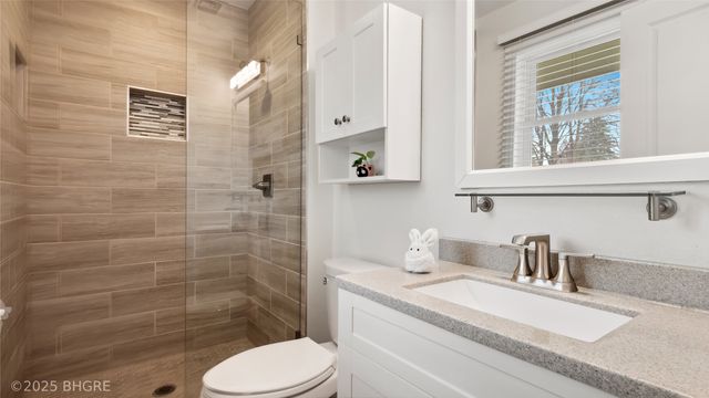 1302 E Detroit Avenue, Indianola, IA 50125