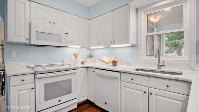 1302 E Detroit Avenue, Indianola, IA 50125