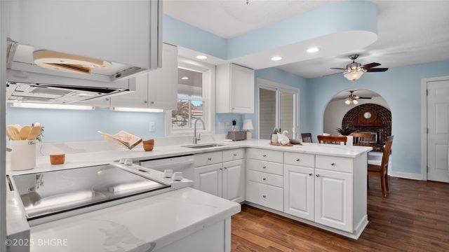 1302 E Detroit Avenue, Indianola, IA 50125