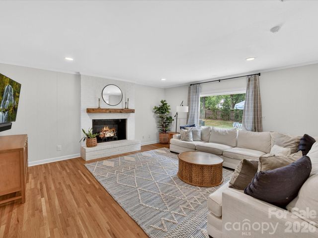 3840 Ashton Drive, Charlotte, NC 28210