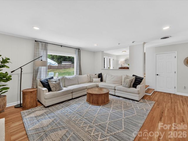 3840 Ashton Drive, Charlotte, NC 28210