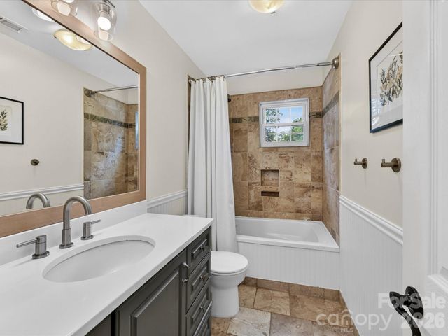 3840 Ashton Drive, Charlotte, NC 28210
