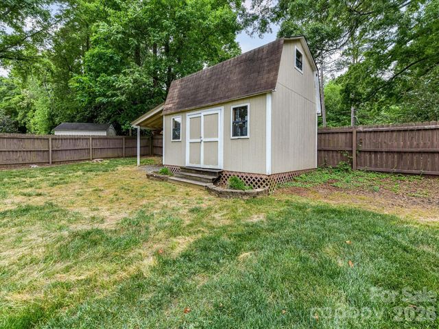 3840 Ashton Drive, Charlotte, NC 28210