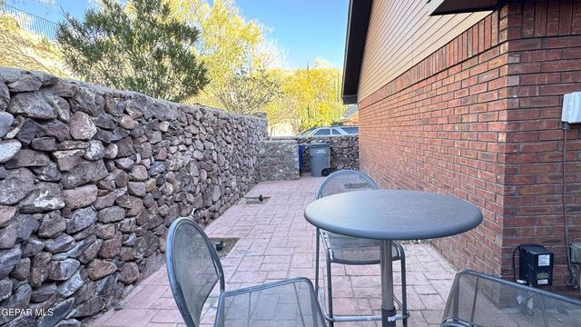 31 STRATFORD HALL Circle, El Paso, TX 79912