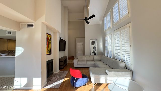 31 STRATFORD HALL Circle, El Paso, TX 79912