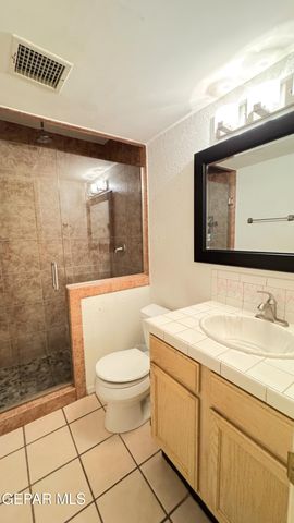 31 STRATFORD HALL Circle, El Paso, TX 79912