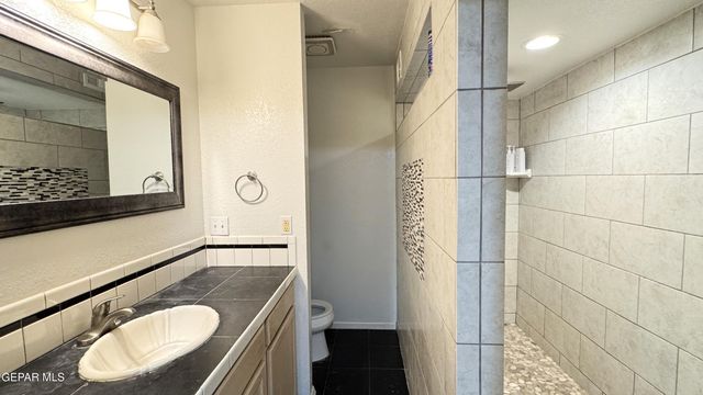 31 STRATFORD HALL Circle, El Paso, TX 79912