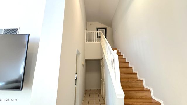 31 STRATFORD HALL Circle, El Paso, TX 79912