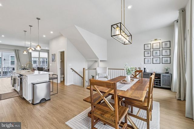 1687 ASPEN POPLAR RD, Dumfries, VA 22026