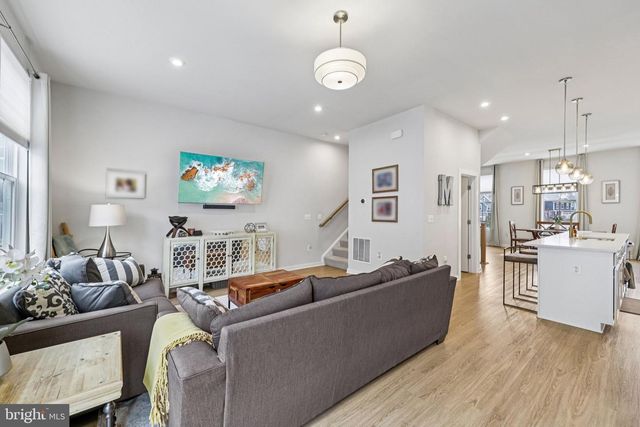 1687 ASPEN POPLAR RD, Dumfries, VA 22026