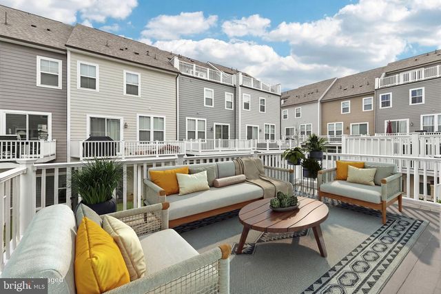 1687 ASPEN POPLAR RD, Dumfries, VA 22026