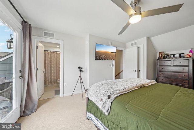 1687 ASPEN POPLAR RD, Dumfries, VA 22026