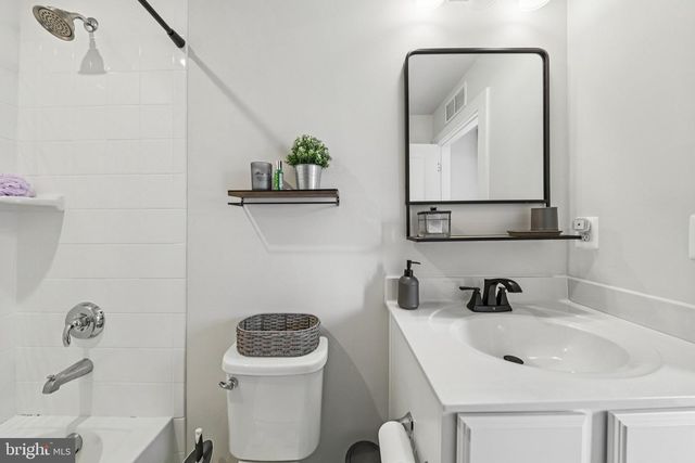 1687 ASPEN POPLAR RD, Dumfries, VA 22026