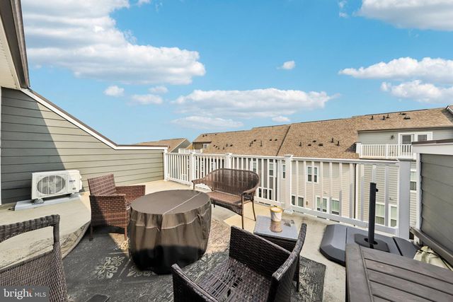 1687 ASPEN POPLAR RD, Dumfries, VA 22026