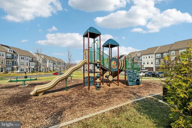 1687 ASPEN POPLAR RD, Dumfries, VA 22026