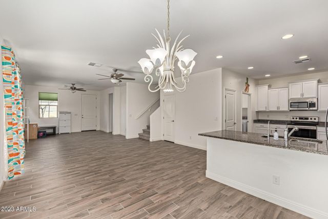 6915 E Boise Street, Mesa, AZ 85207