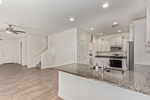 6915 E Boise Street, Mesa, AZ 85207