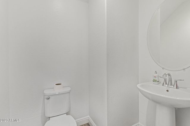6915 E Boise Street, Mesa, AZ 85207