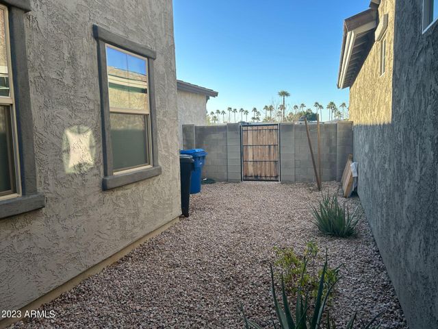 6915 E Boise Street, Mesa, AZ 85207