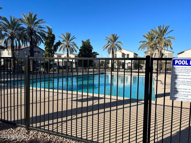 6915 E Boise Street, Mesa, AZ 85207