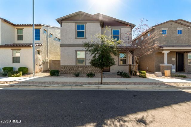 6915 E Boise Street, Mesa, AZ 85207