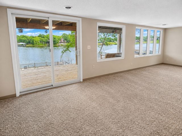 3198 Indian Point Drive, Ellston, IA 50074