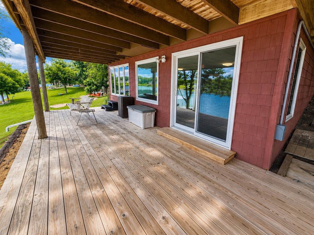 3198 Indian Point Drive, Ellston, IA 50074
