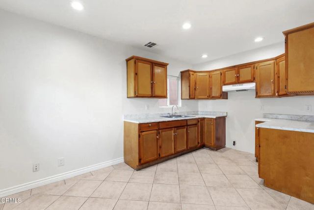 2546 Commerce Way, Commerce, CA 90040