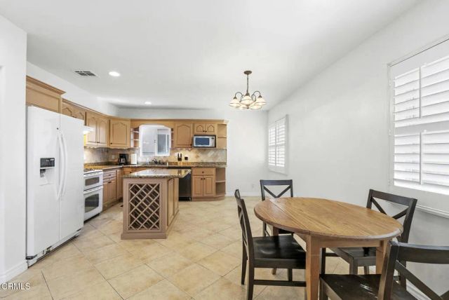2546 Commerce Way, Commerce, CA 90040