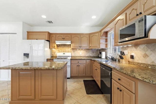 2546 Commerce Way, Commerce, CA 90040