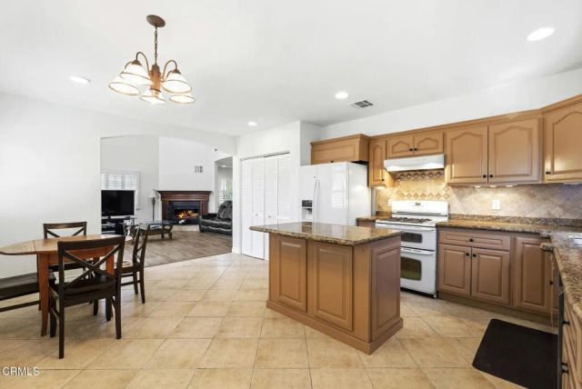 2546 Commerce Way, Commerce, CA 90040