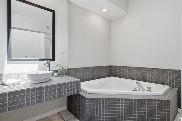1312 Doran, Murray, KY 42071