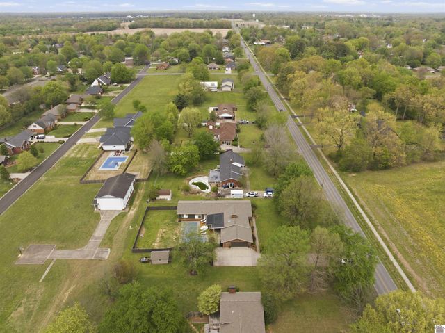 1312 Doran, Murray, KY 42071