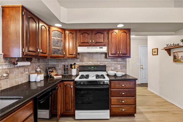 244 Sunny Mill Lane, Greece, NY 14626