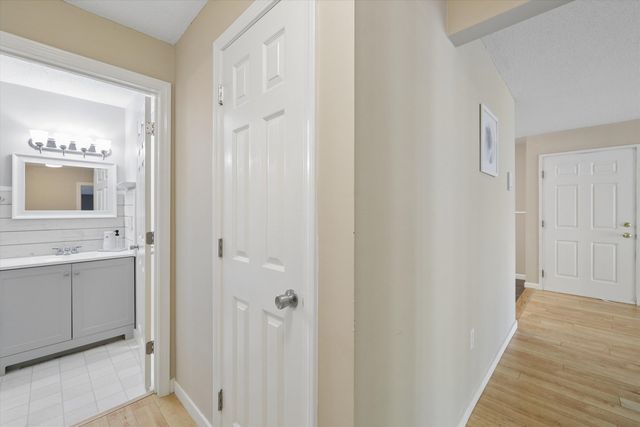 14 Northbrook Dr Unit 1404, Manchester, NH 03102